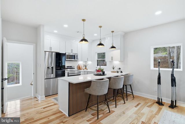 1034 GREENVIEW, Basye, VA 22810