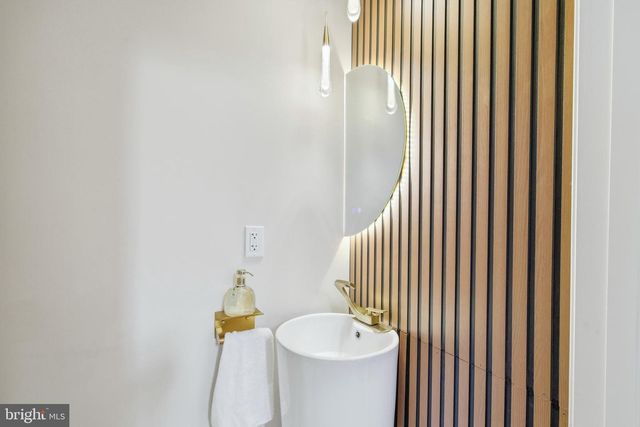 1034 GREENVIEW, Basye, VA 22810