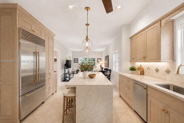 4820 Campo Sano Court, Coral Gables, FL 33146