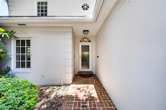 4820 Campo Sano Court, Coral Gables, FL 33146
