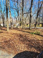 319 Dartmoor Drive, Crossville, TN 38558