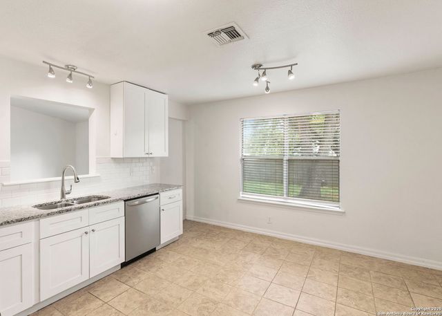 4602 Oak Climb, San Antonio, TX 78217