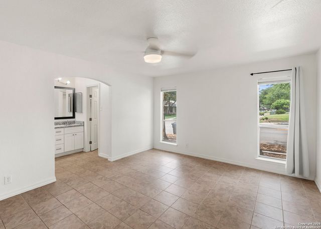4602 Oak Climb, San Antonio, TX 78217
