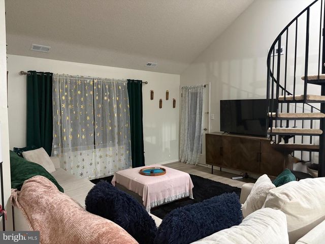 4403B ABERDEEN DR, Mount Laurel, NJ 08054
