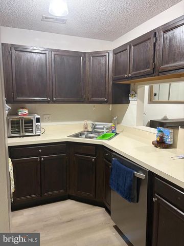 4403B ABERDEEN DR, Mount Laurel, NJ 08054