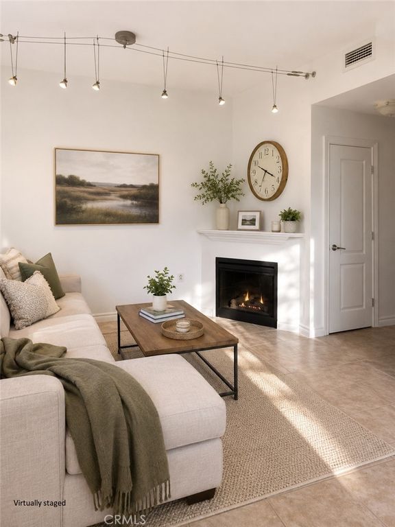 300 W Beech Street 10, San Diego, CA 92101 — exterior