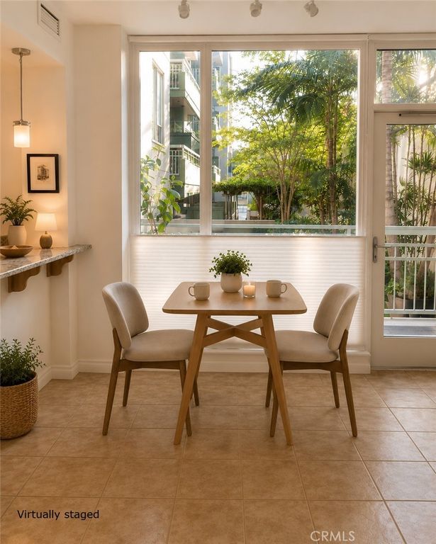 300 W Beech Street 10, San Diego, CA 92101 — photo 3