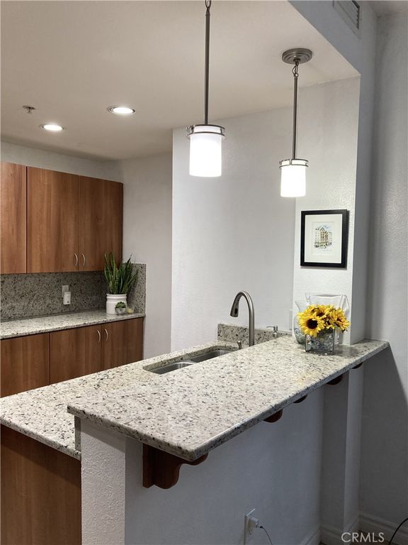 300 W Beech Street 10, San Diego, CA 92101 — photo 5