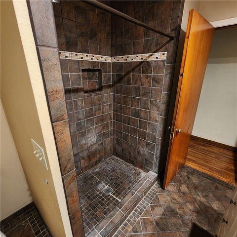 1446 Annapolis Dr, Corpus Christi, TX 78415