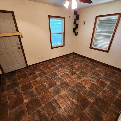 1446 Annapolis Dr, Corpus Christi, TX 78415