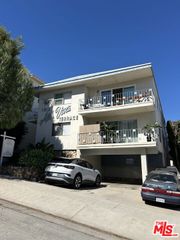 1412 Barry Avenue 4, Los Angeles, CA 90025