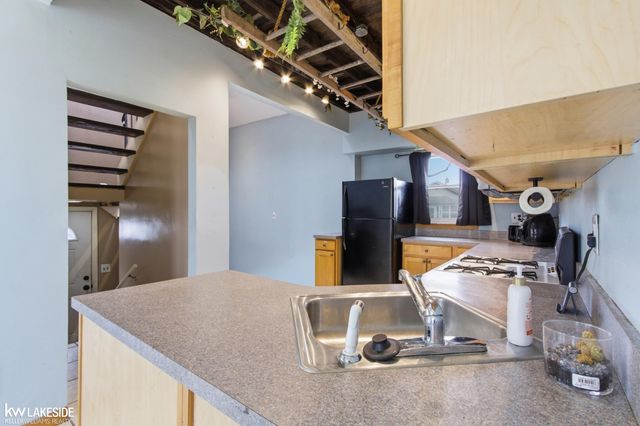 353 George Street, Trenton, MI 48183