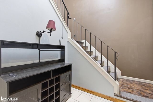 353 George Street, Trenton, MI 48183