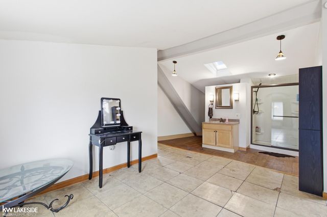 353 George Street, Trenton, MI 48183