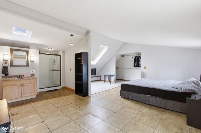 353 George Street, Trenton, MI 48183