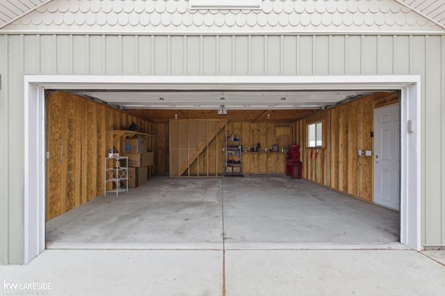 353 George Street, Trenton, MI 48183