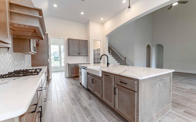 707 Western Holly, League City, TX 77573
