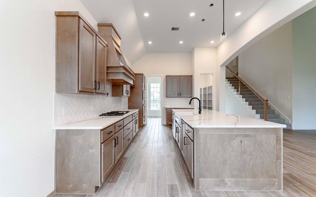 707 Western Holly, League City, TX 77573