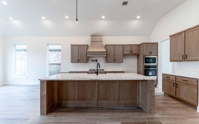 707 Western Holly, League City, TX 77573