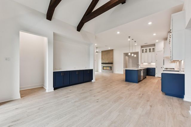 6213 Alamosa Clearing DR, Austin, TX 78738