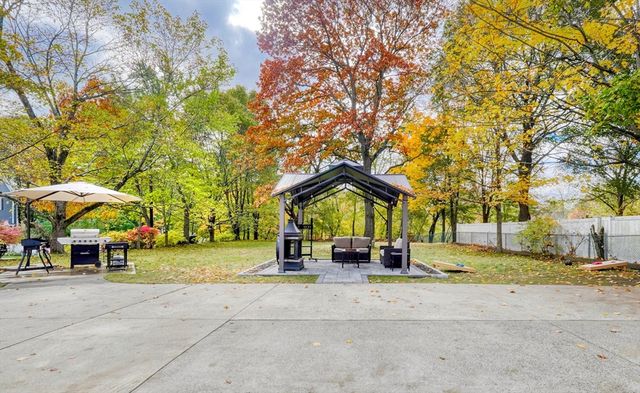 38 Appleton St, Saugus, MA 01906