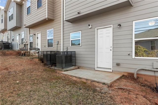 1004 Highwood Lane, Atlanta, GA 30344