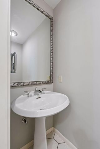 2726 Humboldt Avenue S A, Minneapolis, MN 55408