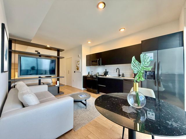 398 NE 5th Street 3907, Miami, FL 33132