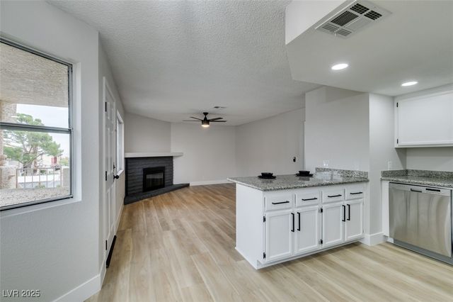 1301 Pinto Rock Lane 202, Las Vegas, NV 89128