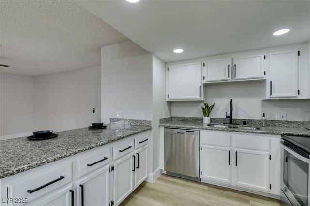 1301 Pinto Rock Lane 202, Las Vegas, NV 89128