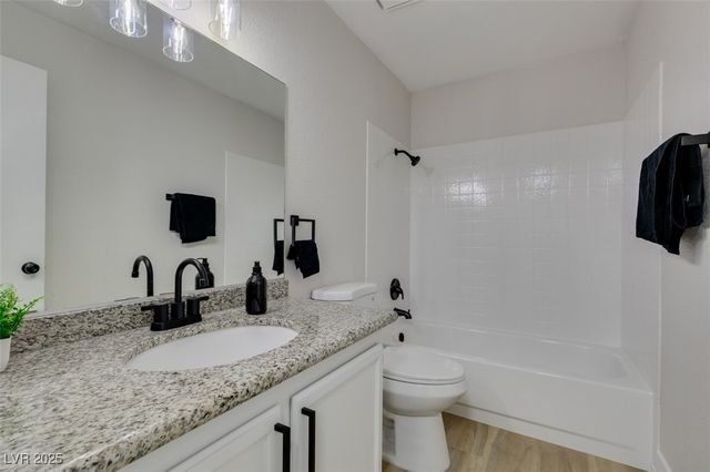 1301 Pinto Rock Lane 202, Las Vegas, NV 89128