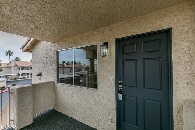 1301 Pinto Rock Lane 202, Las Vegas, NV 89128