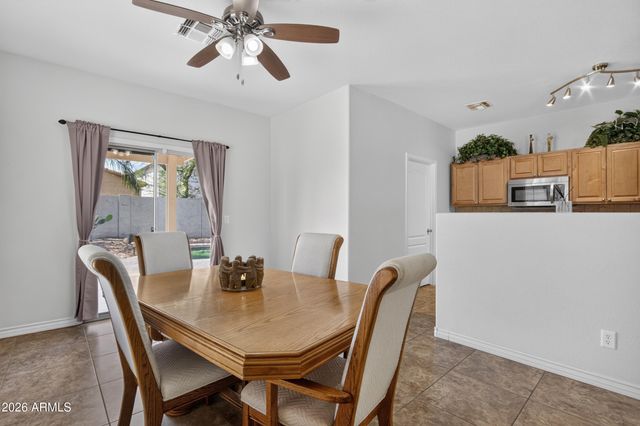 566 E RENEGADE Place, San Tan Valley, AZ 85143