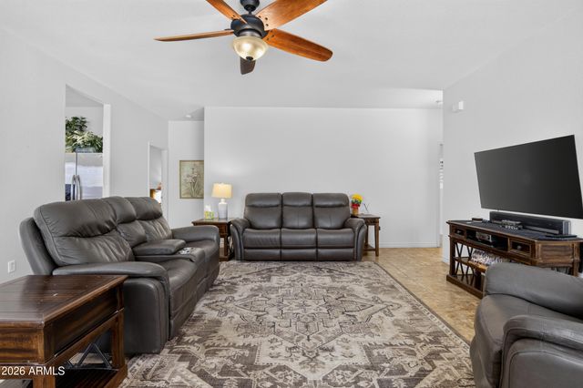 566 E RENEGADE Place, San Tan Valley, AZ 85143