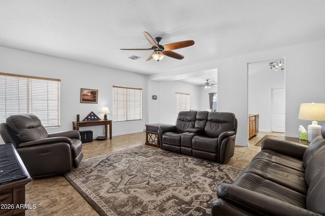 566 E RENEGADE Place, San Tan Valley, AZ 85143