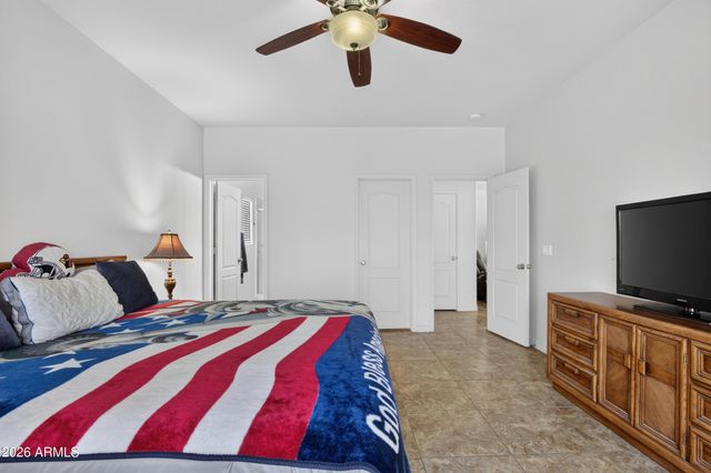 566 E RENEGADE Place, San Tan Valley, AZ 85143