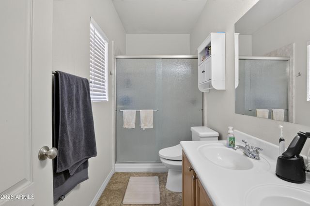 566 E RENEGADE Place, San Tan Valley, AZ 85143