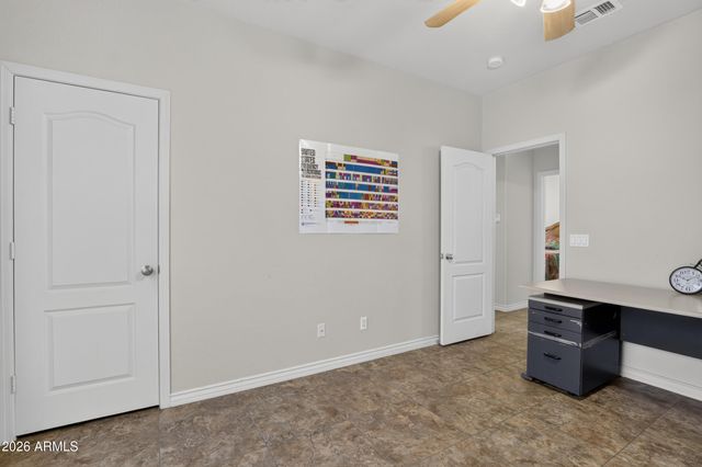 566 E RENEGADE Place, San Tan Valley, AZ 85143