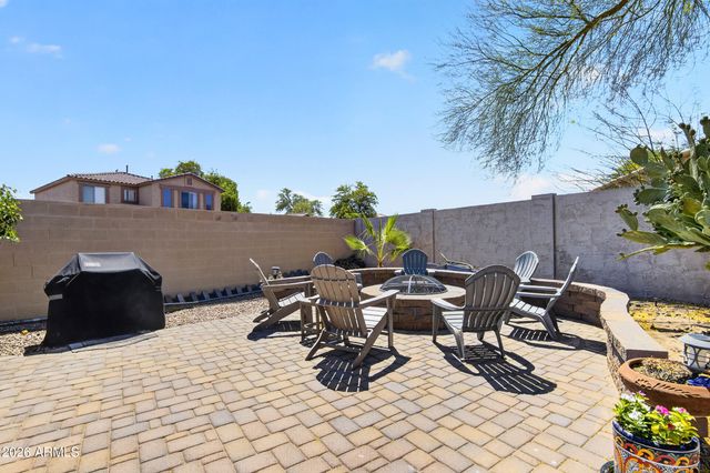 566 E RENEGADE Place, San Tan Valley, AZ 85143