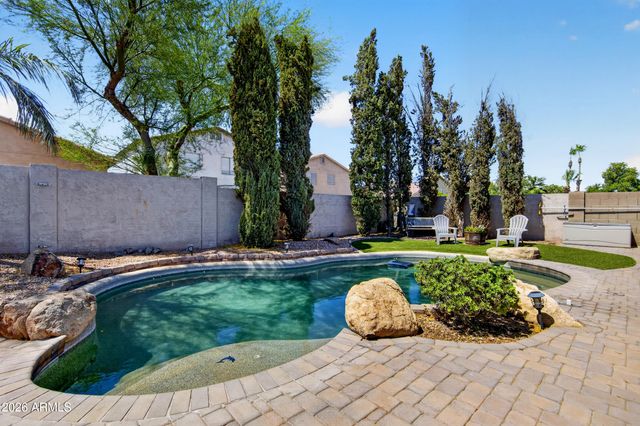566 E RENEGADE Place, San Tan Valley, AZ 85143