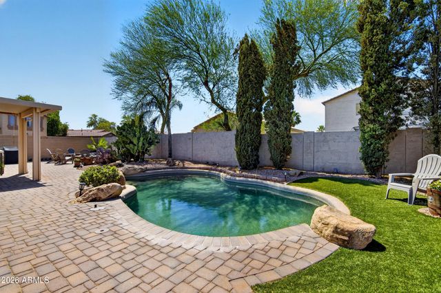 566 E RENEGADE Place, San Tan Valley, AZ 85143