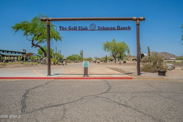 566 E RENEGADE Place, San Tan Valley, AZ 85143