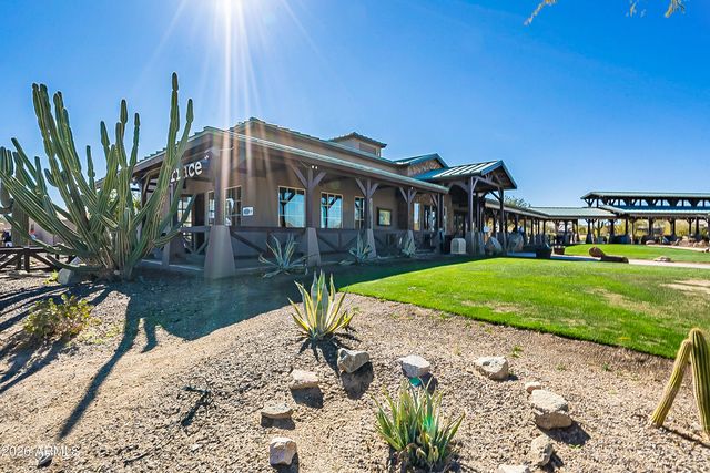 566 E RENEGADE Place, San Tan Valley, AZ 85143