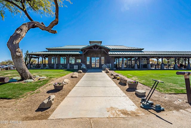 566 E RENEGADE Place, San Tan Valley, AZ 85143