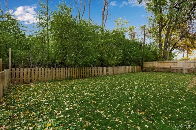 414 Longmeadow Road, Amherst, NY 14226