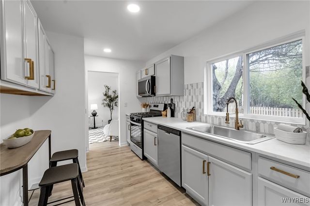 414 Longmeadow Road, Amherst, NY 14226