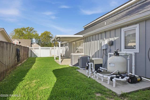 420 Rosemount Drive, New Iberia, LA 70560