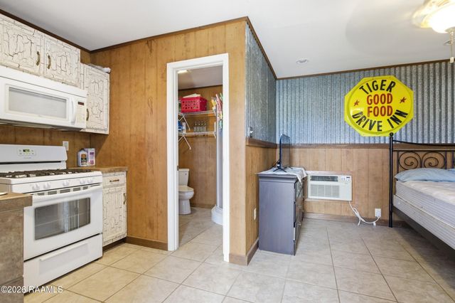 420 Rosemount Drive, New Iberia, LA 70560