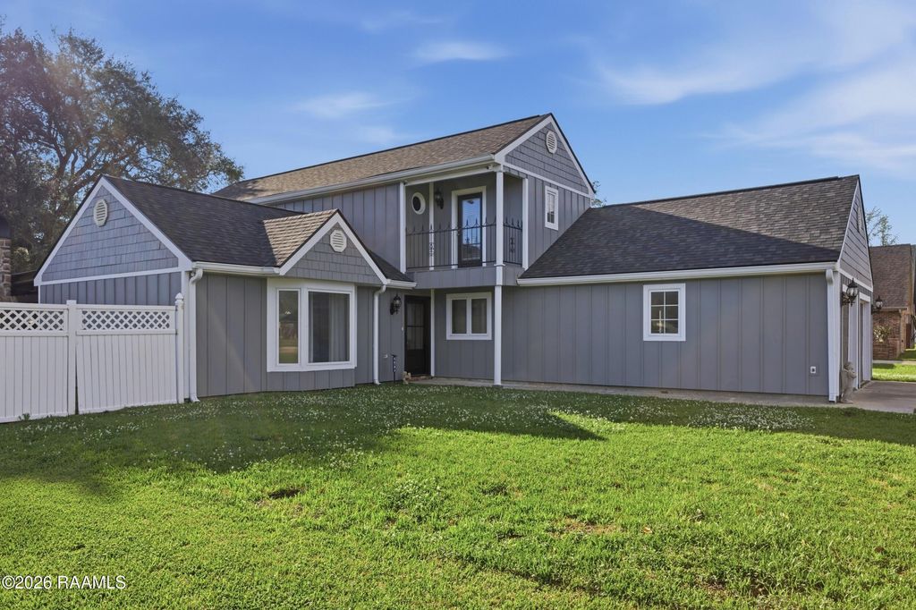 420 Rosemount Drive, New Iberia, LA 70560