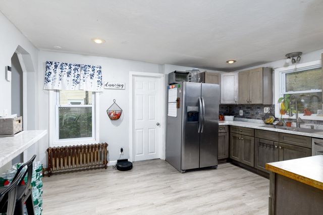 62 Grove St, Spencer, MA 01562